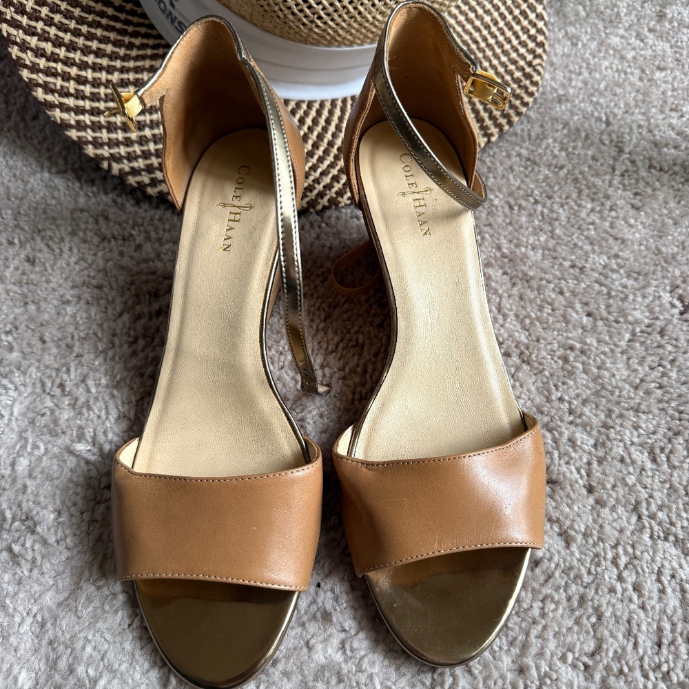 Cole Haan Rosalin Wedge Sandals | Women’s 7.5 | Neutral | Comfort Shoes (Flawed)
